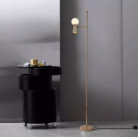 Золотой торшер ABELINA с белым плафоном на два источника света