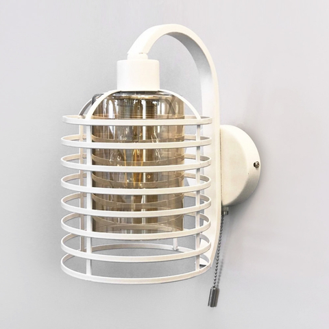 Бра в стиле Лофт в белом корпусе с янтарным плафоном