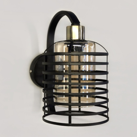 Бра в стиле Лофт в черном корпусе с янтарным плафоном