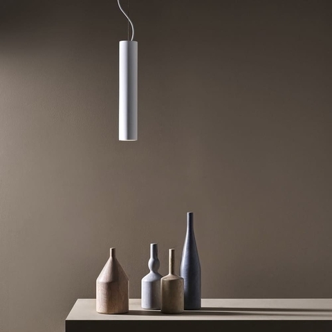 Підвісний світильник у білому корпусі 34х8 см потужністю 20W