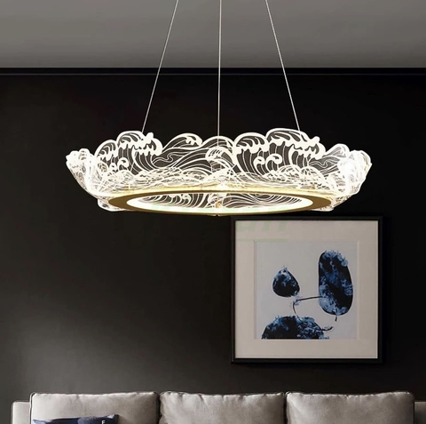 Елегантна люстра у вигляді хвиль