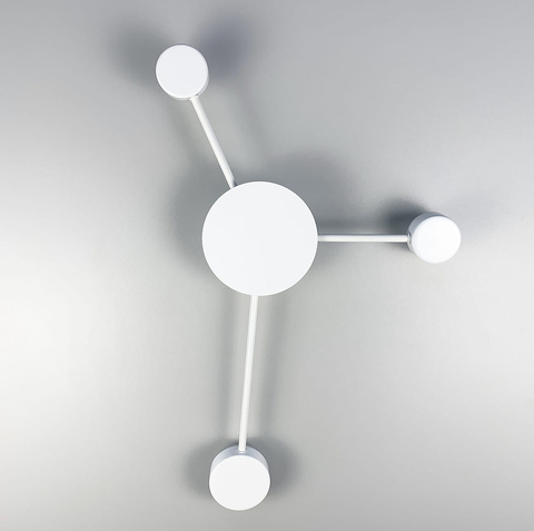 Настінний світильник з рухливими плафонами в білому кольорі