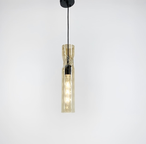 Подвесной светильник с удлиненным плафоном