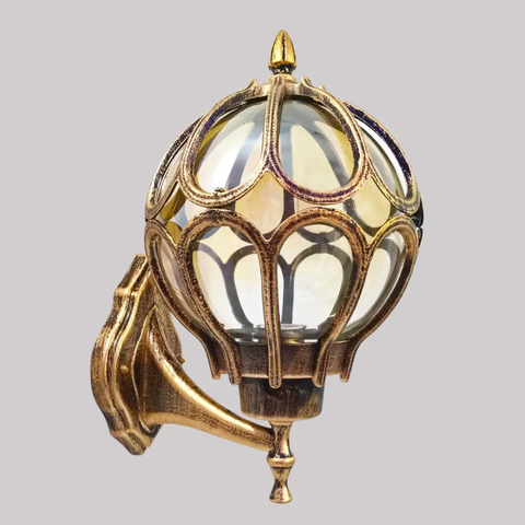 Настінний ліхтар у каркасі застаріле золото