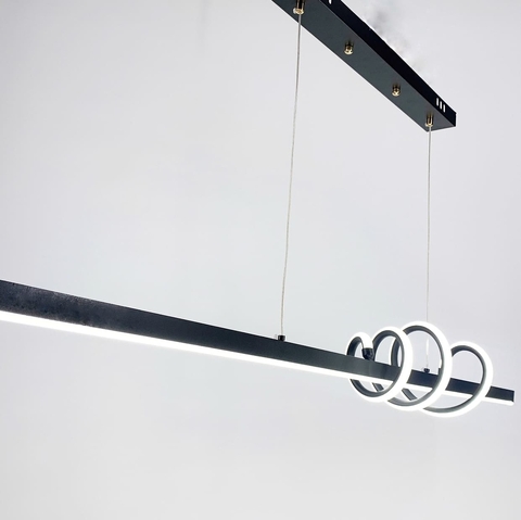 Видовжена люстра Spiral з золотою фурнітурою