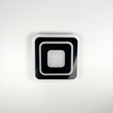 Светодиодный черный светильник с матовым акрилом 20х20 см