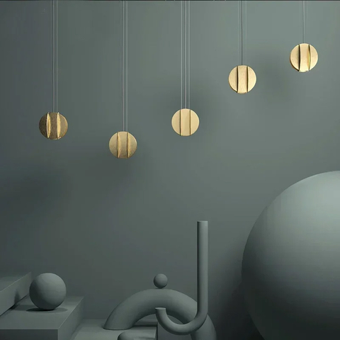 Необычный геометрический латунный светильник 15х15 см