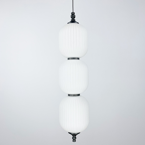 Мінімалістичний підвіс з фактурними кульками 