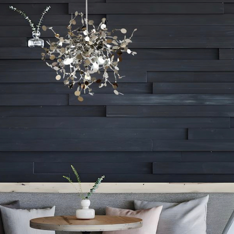 Подвесной светильник из гибких дисков из металла