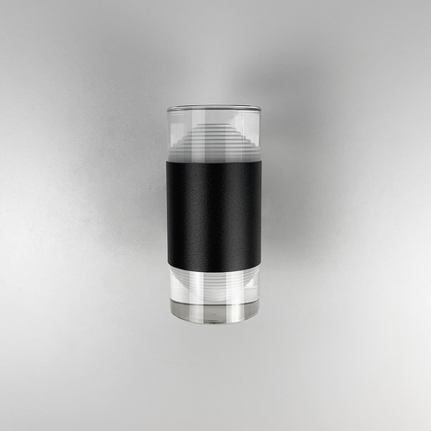 Фасадный цилиндрический светильник с пирамидами в акриле.