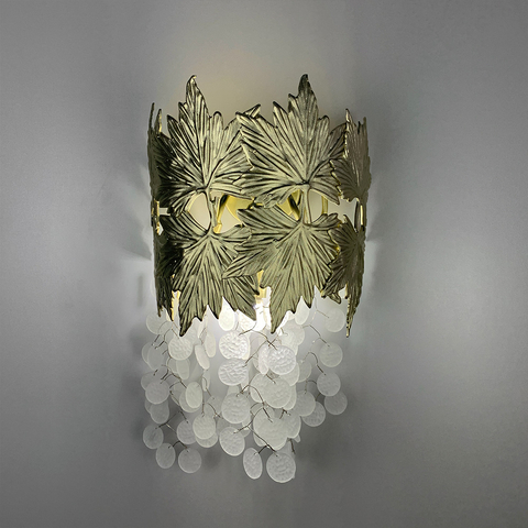 Бра в золотом с белыми пластинами