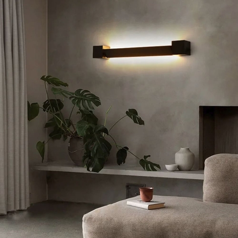 Современные линейные бра в черном цвете корпуса 49 см