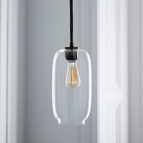 Подвесной светильник с прозрачным удлиненным плафоном