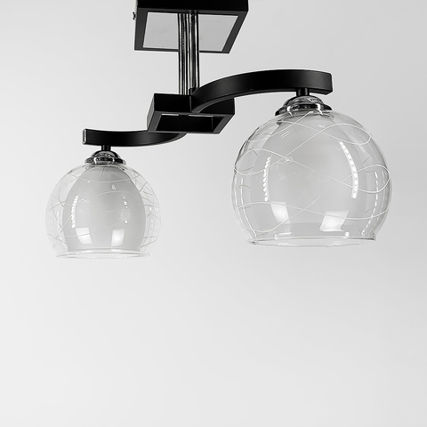 Стельова люстра в чорному корпусі на 2 подвійних плафони