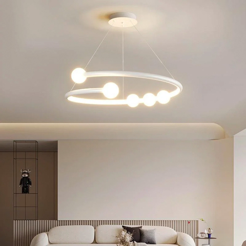 Дизайнерська біла LED люстра з акриловими кульками