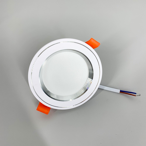 Точечный встроенный светильник с нейтральным светом