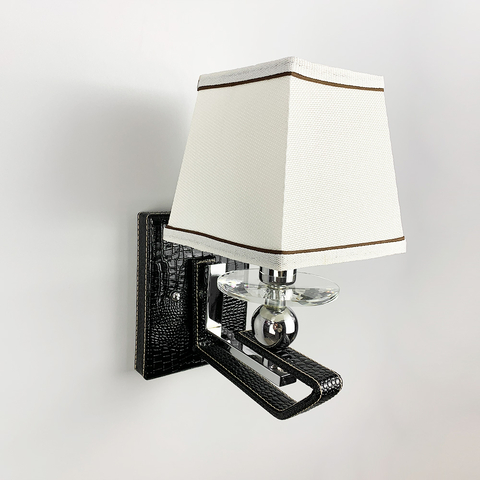 Бра з класичним тканинним абажуром та чорною екошкірою