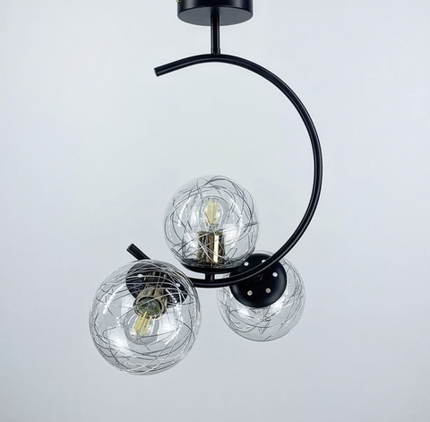 Люстра в форме полумесяца в черном цвете корпуса