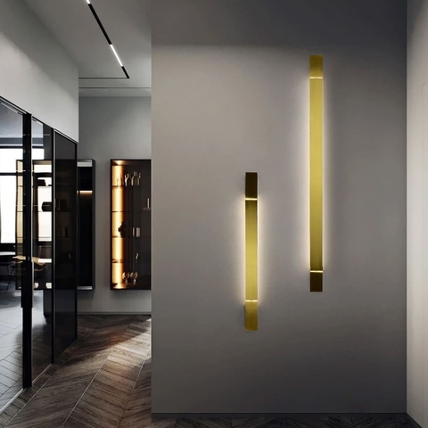 Сучасні лінійні бра в латунному кольорі корпусу 49 см