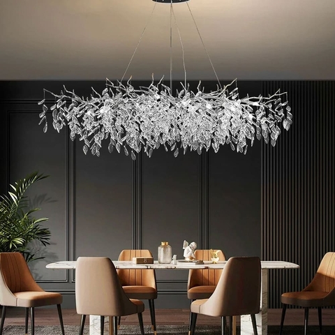 Видовжена срібна люстра DIAMINA з кришталевим камінням у корпусі 120 см