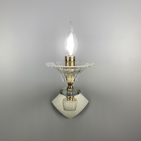 Бра з білою екошкірою та прозорим кришталем