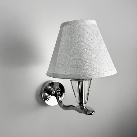 Бра з білим абажуром та прозорим кришталем