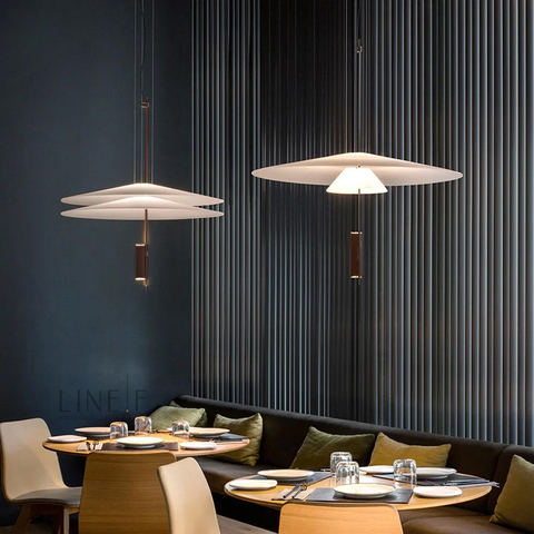 Дизайнерский 2-х ярусный светильник КРЫЛЬЯ СВЕТА с черным основанием