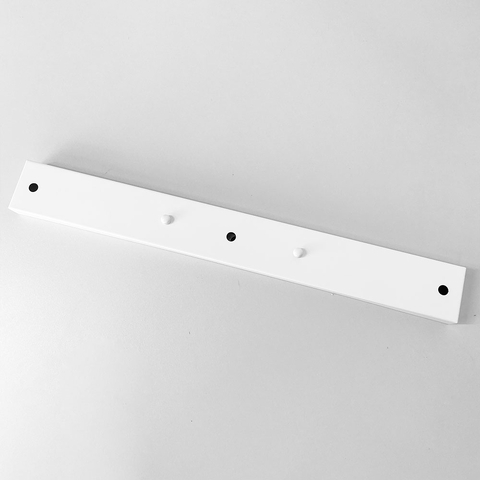 Прямоугольное потолочное основание на 3 отверстия в белом цвете 50х6х2,5 см