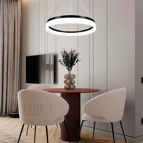 Сучасна кільцева люстра в чорному каркасі Ø 50 см