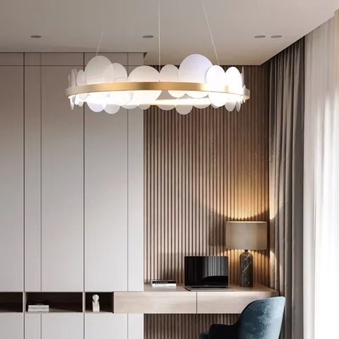 Підвісна люстра з латунним кільцем та матовими кругами Ø 80 см