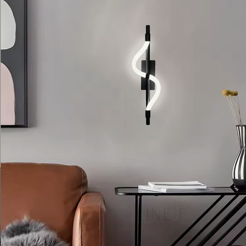 Бра із обплетеним неоном у чорному корпусі 40 см