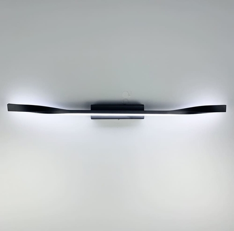 Настінний світильник WAND у чорному корпусі 60 см