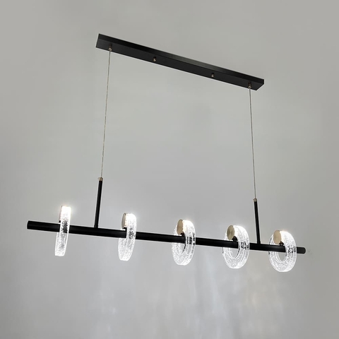 Стильна видовжена люстра у чорному каркасі 100 см