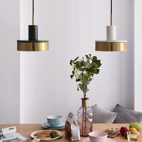 Чорний мармуровий підвіс із латунним корпусом Ø 20 см