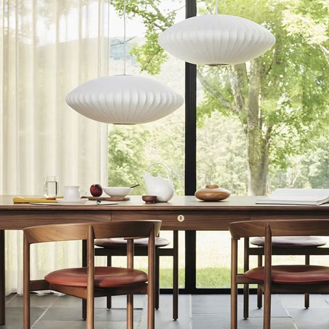 Светильник с белым абажуром 70х30 см