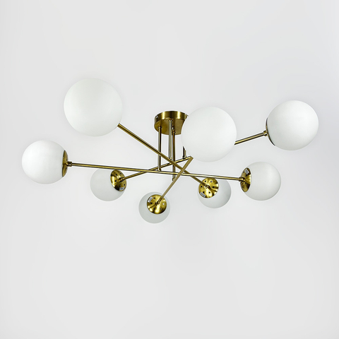 Люстра у латунному корпусі із 8-ма білими плафонами  Ø 73 см