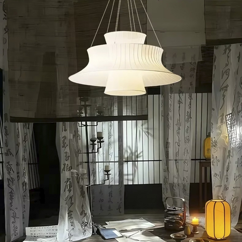 Люстра з багаторівневим білим абажуром Ø 60 см