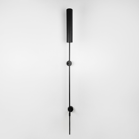 Чорне бра з лаконічним дизайном 126 см