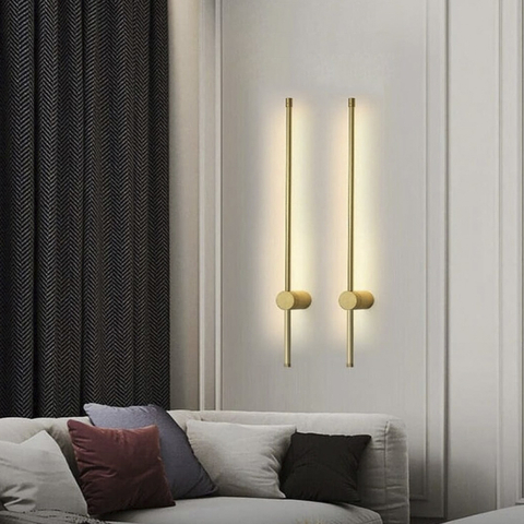 Сучасне лінійне бра в латунному каркасі довжиною 80 см