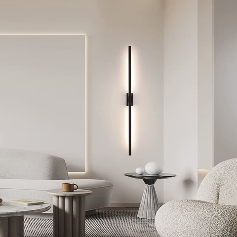 Минималистичный черный настенный светильник в корпусе 100 см