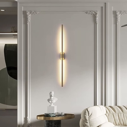 Мінімалістичний латунний настінний світильник в корпусі 100 см