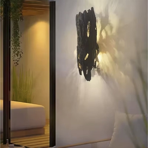 Оригінальне бра у вигляді кори дерева чорного кольору 34х10 см