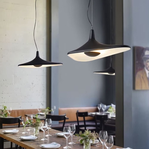 Світильник із унікальним чорним динамічним плафоном 58х30 см