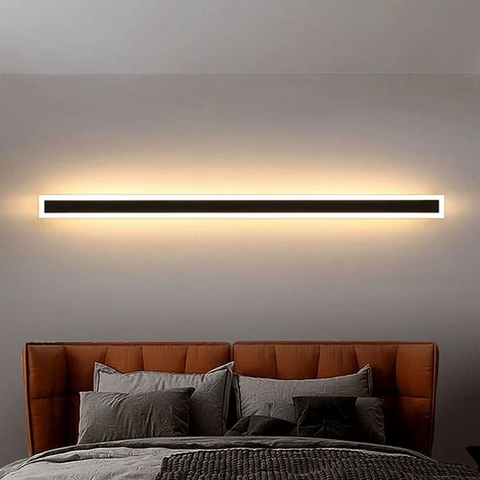 Сучасні лінійні бра в чорному корпусі 120 см