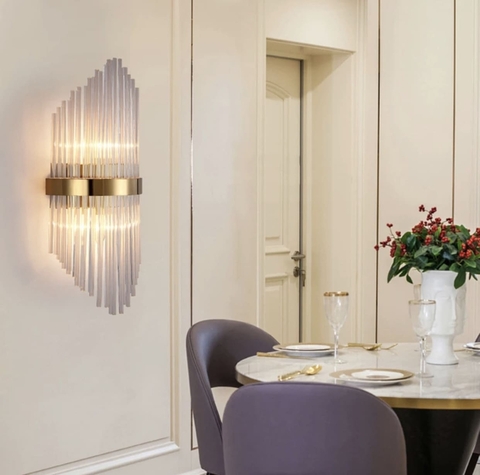 Витончена модель настінного світильника