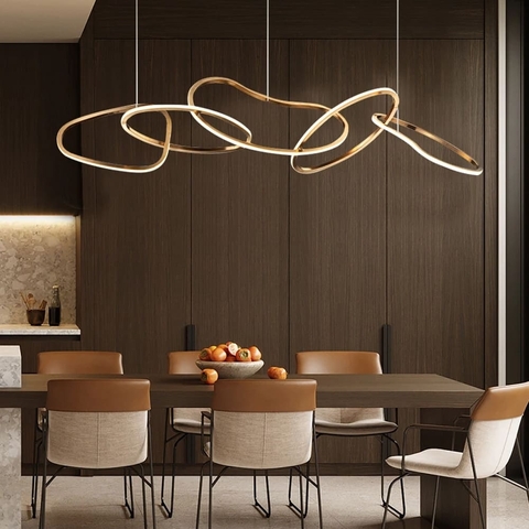 Ефектна видовжена латунна люстра у корпусі 120х30 см