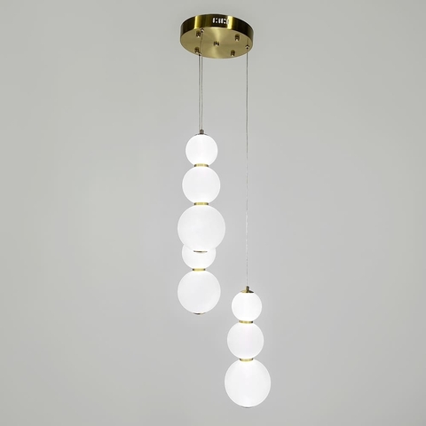 Потрійний підвіс із геометричним корпусом