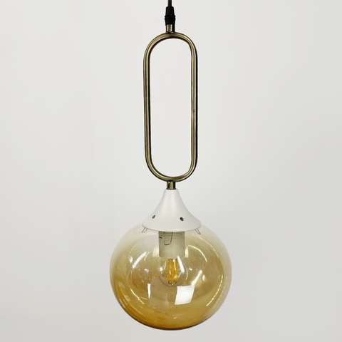 Підвісний світильник із янтарним плафоном у білому корпусі 44х16 см