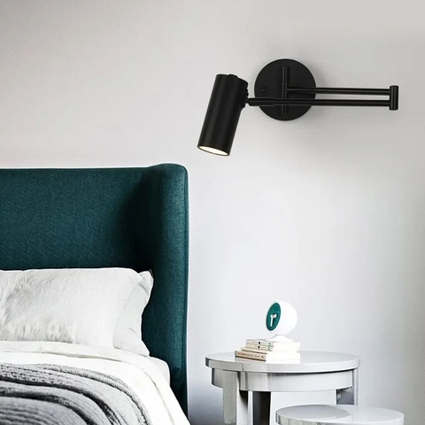 Бра в чорному регулюючому корпусі зі спотом