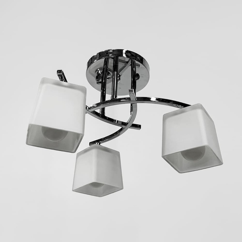 Стельовий хромований світильник на 3 білих плафони Ø 35 см